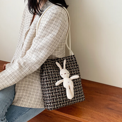 

New small bag female 2019 popular new wave Korean version of the wild girl shoulder bag fashion bucket bag ocean bag