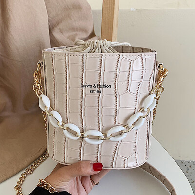 

New bag 2019 new Korean version 100 slant bag fan you pull a single shoulder chain bucket bag