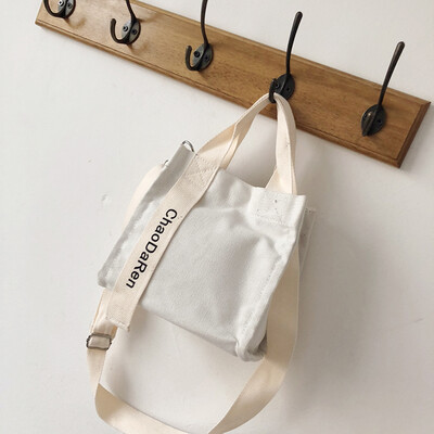 

2019 new temperament solid color handbag female fashion personality letter Messenger bag casual wild shoulder canvas bag
