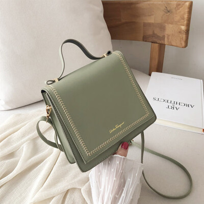 

New summer chain bag temperament handbag 2019 Korean version of the color hand-held wild single shoulder slung fashion small square bag