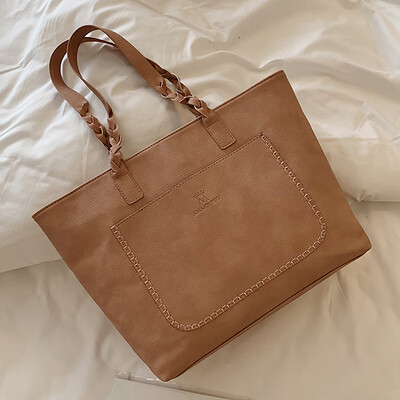 

In the spring&summer of 2019 the new Korean version trendy womens bag one shoulder bag leisure handbag Tote bag simple b