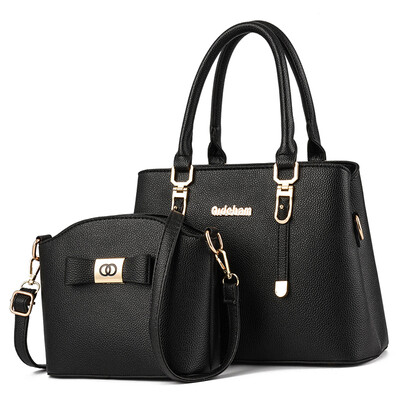 

A womans handbag is simple in the atmosphere A hundred shoulder bags are slanted with a mothers bag