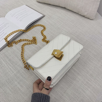 

Qiao Bani 2019 new European&American style fashion simple embroidery line chain small square bag wild single shoulder diagonal female bag tide