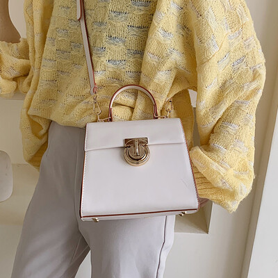 

Retro small square bag female bag 2019 autumn new Korean fashion single shoulder Messenger bag wild white small bag