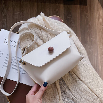

Western style texture retro casual solid color Messenger bag female 2019 new simple wild fashion temperament shoulder bag