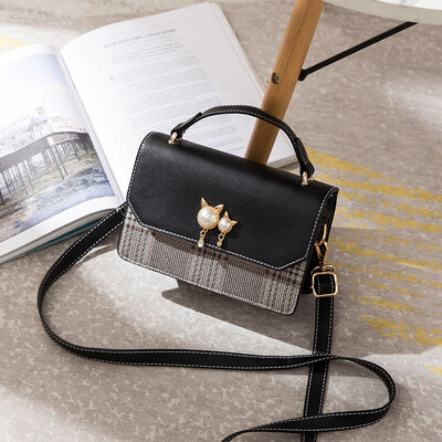 

clearing the warehouse at the end of the season the new authentic products are sold out at low prices the styles are updated fr