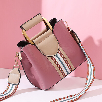 

Summer womens new fashion ins Joker ladies hand bill of lading shoulder Messenger bag in summer