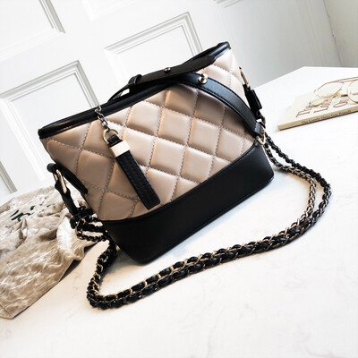 

Ins Super Fire Summer Lingge Advanced Sense Bag Female 2019 New Fairy Joker Single Shoulder Messenger Bag Wandering Bag