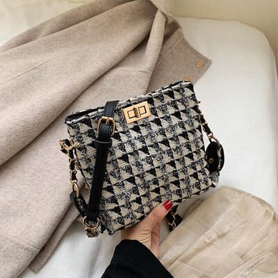 

Ins early autumn leisure bag 2019 new fashion wool bag Korean version 100 lap shoulder bag oblique satchel bag
