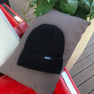

Ms Peipei Hat New Knitted Wool Cap in Autumn&Winter