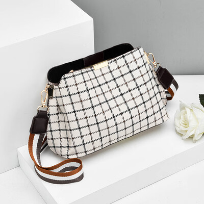 

Little girl spring&summer trendy diamond-shaped single-shoulder bag with wide shoulder straps