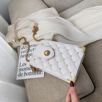 

Summer rhombic chain mobile phone bag female 2019 new Korean version of the wild single shoulder slung fashion rivet small square bag