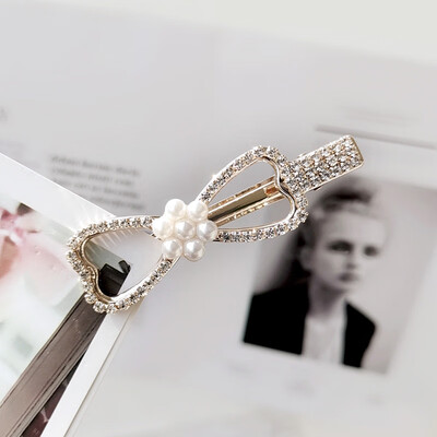 

Beautiful Pearl Rhinestone Decoration Hairpin Geometric Shape Hollow Design Women Hair Clip