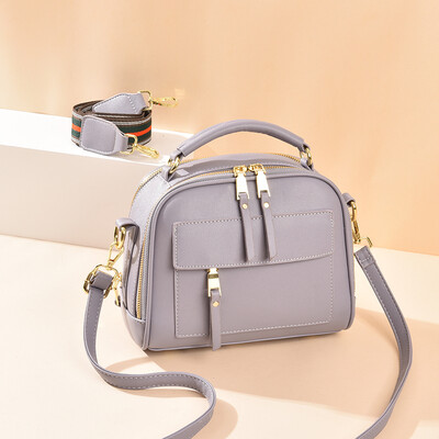 

In summer the new bag is popular with women Korean fashion wild ins shoulder messenger bag portable small square bag