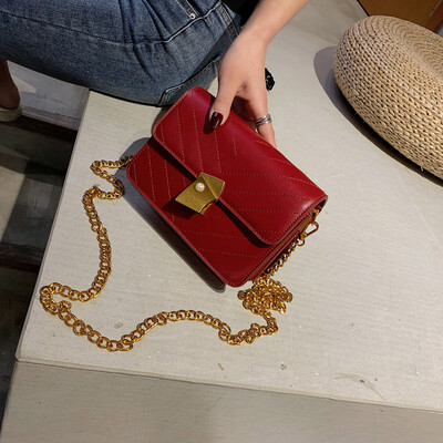 

Qiao Bani 2019 new European&American style fashion simple embroidery line chain small square bag wild single shoulder diagonal female bag tide