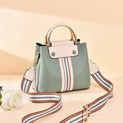 

Bag womens new wave of three-layer color Korean single shoulder handbag fashion simple Joker diagonal bucket bag