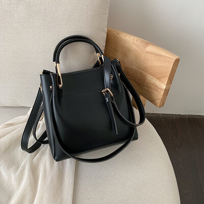 

Summer French small foreign bag female new 2019 Korean version of the wild shoulder slung fashion portable bucket bag