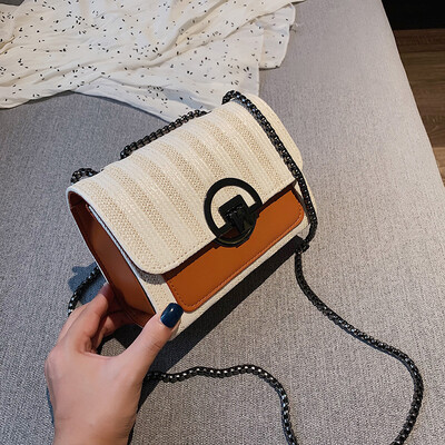 

Small bag female new versatile simple color single back Messenger bag fashion chain lock small square bag