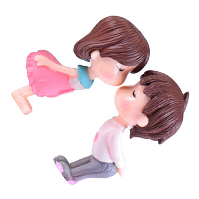

PVC Bride&Groom Miniatures Decoration Propose Marriage Lover Wedding Doll Couple Kiss Figurines Garden Ornaments