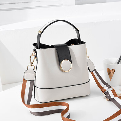 

Summer shoulder bag female tide Korean fashion womens bag bucket bag simple Joker broadband slung bag