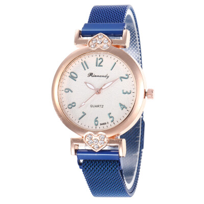 

Digital heart-shaped diamonds English watch fashion new magnet magnet strap ladies watch