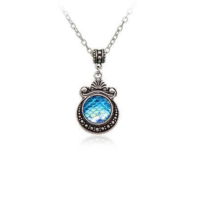 

1pcs Fish Scale Mermaid Necklace Beautifully Carved Magic Mirror Pendant Necklace for Womens Jewelry gift Colorful Gem