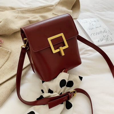 

Small bag female 2019 new Korean version of the port wind retro chic small square bag fashion wild student shoulder Messenger bag