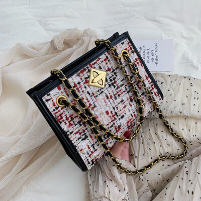 

Summer ins super fire bag female 2019 new Korean version of the fashion woven wild chain shoulder diagonal Messenger bag