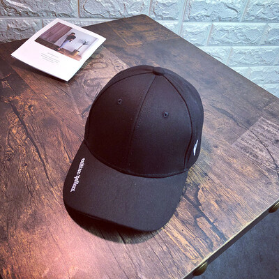 

Korean Embroidered Alphabet Baseball Cap for Men&Women in Spring&Summer