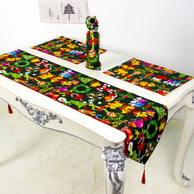

Kitchen Supplres Kit 1 Table Runner 4 Placemats And 2 Wine Bottle Covers Christmas Table Decoration