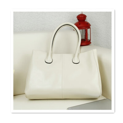 

2018 new cowhide fashion handbags handbags big bag shoulder diagonal lady bag female bag star with the paragraph