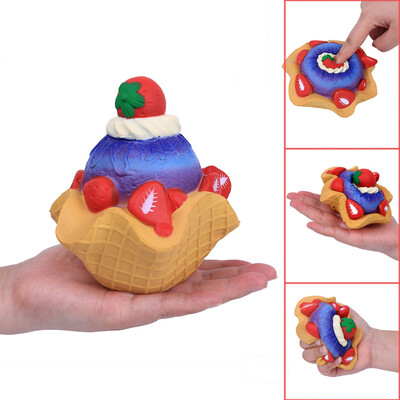 

YIWULA Strawberry Cake Scented Super Slow Rising Kids Toy Stress Reliever Toy 13cm