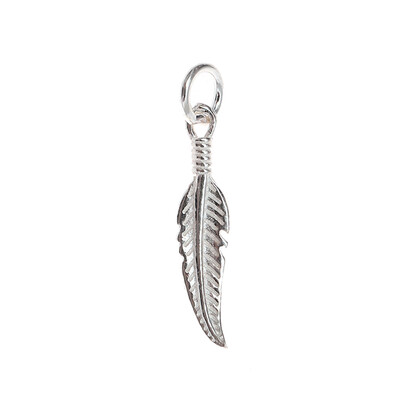 

1 pcs Korea Popular Hip Hop Pendant Fashion Leaf Pendant jewelry for men&women 4 Style