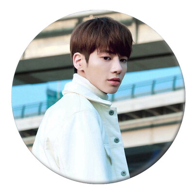 

Collection&Decorative Gifts for Fans Round Badge Tinplate Badge Korean New Idol Team of TXT Brooch