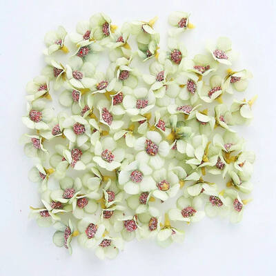 

50pcs 2cm Multicolor Daisy Flower Head Mini Silk Artificial Flower for Crown Scrap Wedding Home Decor DIY Garland Headdress