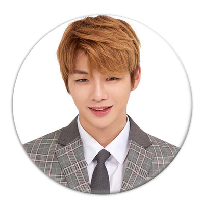 

Kpop Wanna ONE Concert tin Plate Badge Brooch Cute Cartoon Brooch Bag Pendant Boys Girls Accessories hot Gift for Fans