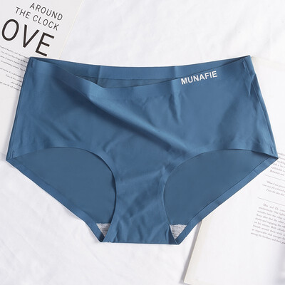 

New Fashion Japanese One-piece Seamless Ice Silk Waist Lift Hip Breathable Ladies Briefs