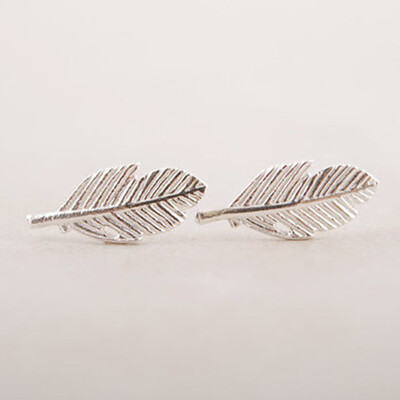 

Femmes Jewelry Exquisite Leaf Goods Feather Design Stud Women Arete Practical Doreille Earrings Mujer for