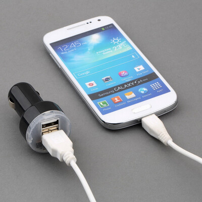 

Dual 2 Port Universal USB Car Charger Adapter for iPad2 Samsung iPhone HTC