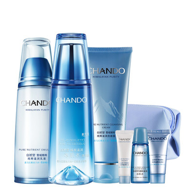 

CHANDO Snow Essence Cleansing Milk Foundation Set (Cleansing Cream + Ice Muscle Water + Emulsion + Snowy Trio + Cosmetic Bag) (комплект для ухода за кожей)