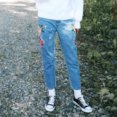 

And with pure Raincun N2317 Korean version of the casual nine points harem pants female autumn embroidery loose jeans blue 30