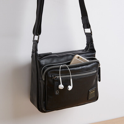 

Kou a Cnoles fashion men&39s bags cross section shoulder bag men&39s casual Messenger bag Korean version of the backpack W102 black