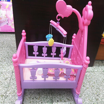 

Creative Baby Girls Pretend Play Мебельные игрушки Куклы Кровать с одеялом Подушка Висячие колокола 2 бутылки молока Детские игруш