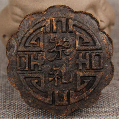 

C-PE147 Yunnan Puerh tea Chen nian Puer moon cake tea flower good Moon round Green food pu er ripe tea 100g