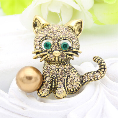 

Оптовая Мини 2 шт Симпатичные Кошка Брошь Pin для женщин Rhinestone животных броши Броши Симуляция Перл России Корень лацканы Pin