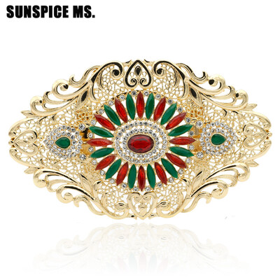

Vintage Resin Gold Color Big Belt Buckle Этнические цветочные талии Цепные украшения для тела Полые цветы Европейские женские модн