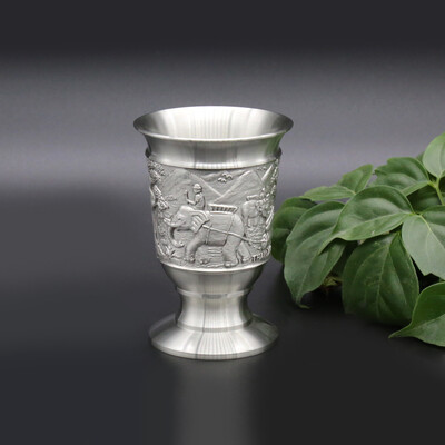 

Восточная оловянная ликерная чашка Pewter Pure Tin 97% Lead-Free BB3 Hand Carved Beautiful Тиснение с слонами Handmade в Таиланде
