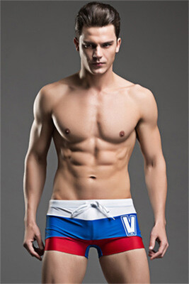 

2018 new swimwear low waist stitching fashion V section tide swimwear mens flat corner swimming trunks