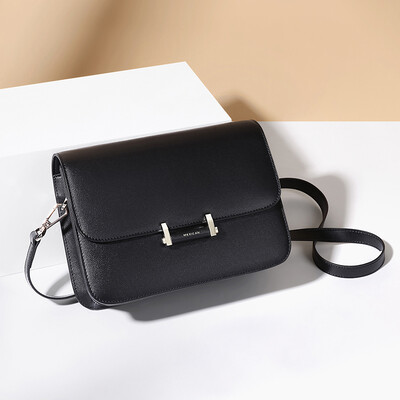

Scarecrow MEXICAN leather shoulder slung small square bag double magnetic buckle female Korean version of the retro simple wild small bag MGL70828L-06 black