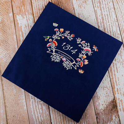 

Jingyi JINGYI album diy handmade 18 inch suede suede self-adhesive film album family album lovers album wedding teacher day to send teacher gift 1314